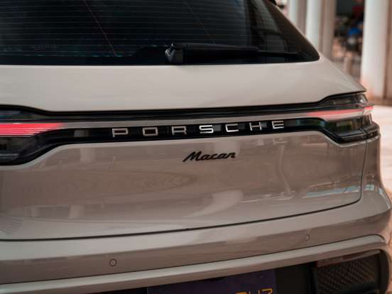 PORSCHE-MACAN-2024