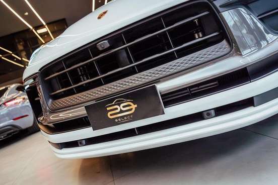 PORSCHE-MACAN-2025