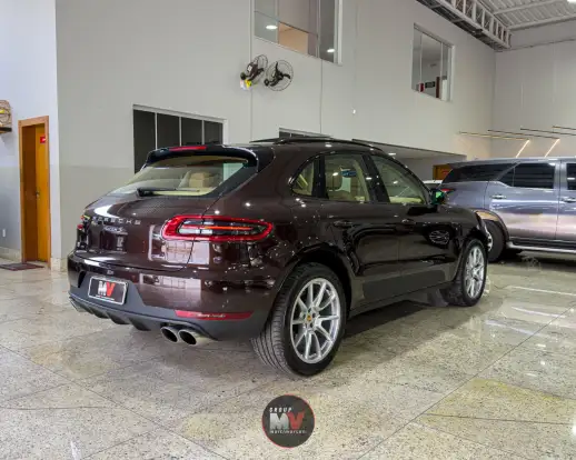 PORSCHE-MACAN-2014
