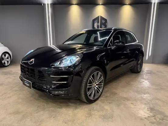 PORSCHE-MACAN-2015