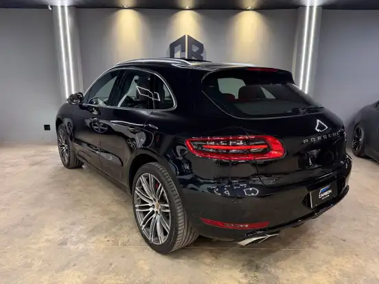 PORSCHE-MACAN-2015