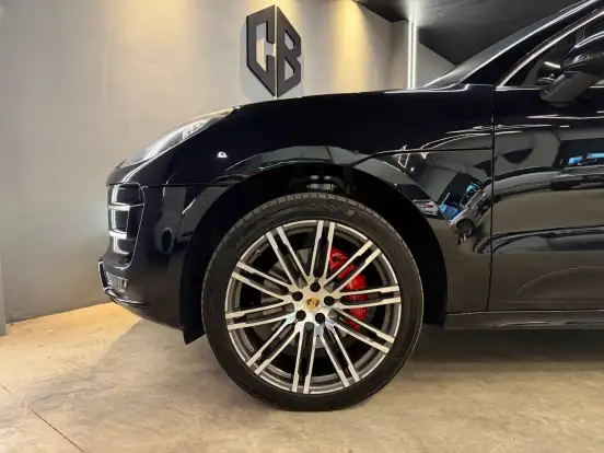 PORSCHE-MACAN-2015