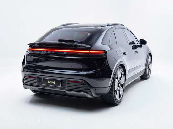 PORSCHE-MACAN-2025