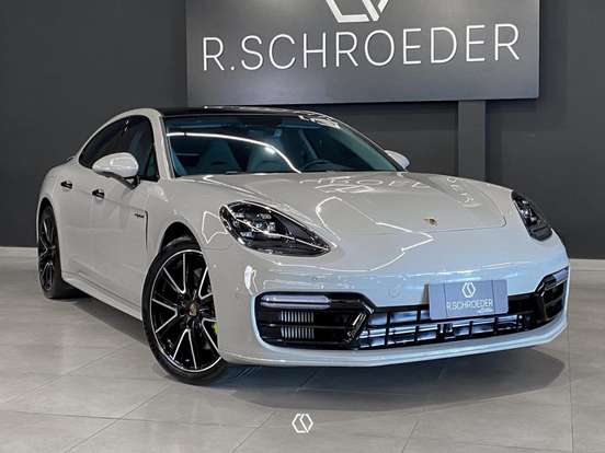 PORSCHE-PANAMERA-2020