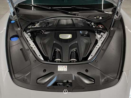 PORSCHE-PANAMERA-2020