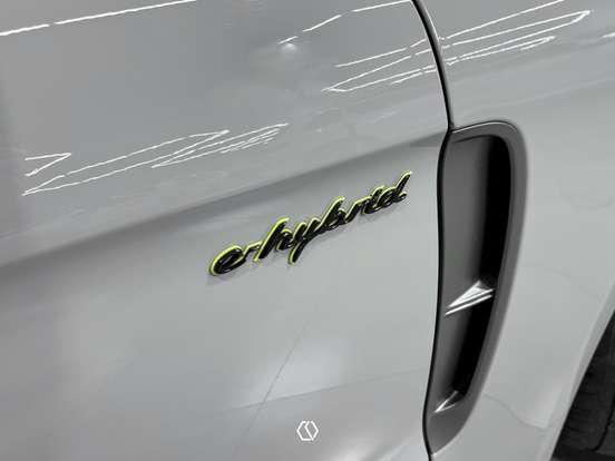 PORSCHE-PANAMERA-2022