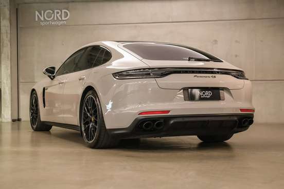 PORSCHE-PANAMERA-2022