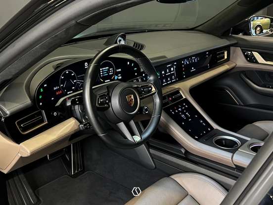 PORSCHE-TAYCAN-TURBO S ELÉTRICO PORSCHE-TAYCAN-2020