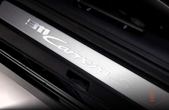 PORSCHE-911-2023