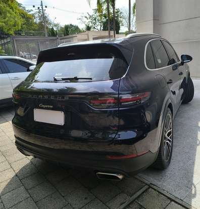PORSCHE-CAYENNE-2022
