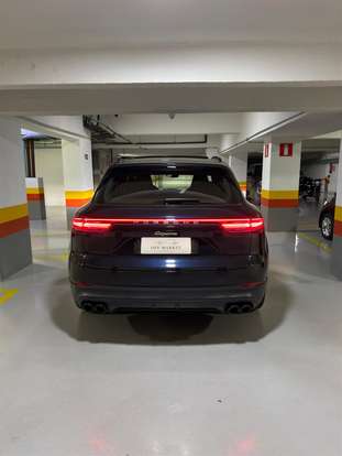 PORSCHE-CAYENNE-2023