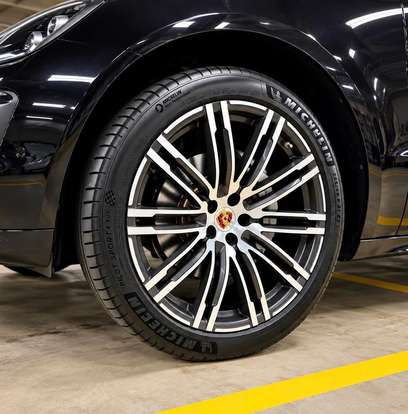 PORSCHE-MACAN-2017