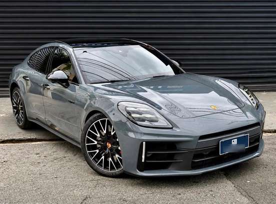 PORSCHE-PANAMERA-2025