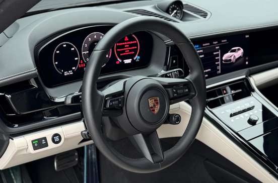 PORSCHE-PANAMERA-2025