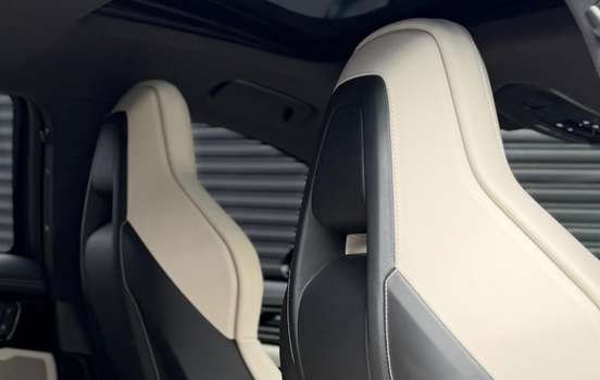 PORSCHE-PANAMERA-2025