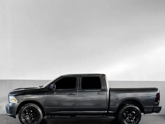 RAM-1500-5.7 V8 GASOLINA REBEL CD 4X4 AUTOMÁTICO RAM-1500-2022