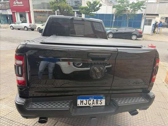 RAM-1500-5.7 V8 GASOLINA REBEL CD 4X4 AUTOMÁTICO RAM-1500-2022