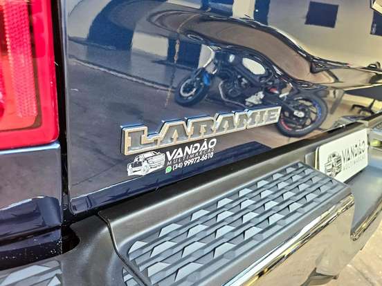 RAM-2500-6.7 I6 TURBO DIESEL LARAMIE CD 4X4 AUTOMÁTICO RAM-2500-2021
