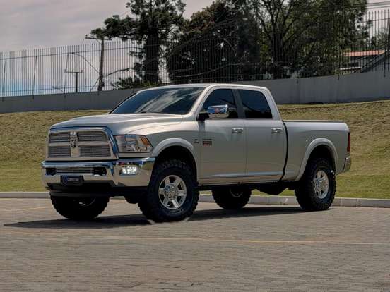 RAM-2500-6.7 LARAMIE 4X4 CD I6 TURBO DIESEL 4P AUTOMÁTICO RAM-2500-2012