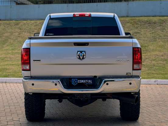 RAM-2500-6.7 LARAMIE 4X4 CD I6 TURBO DIESEL 4P AUTOMÁTICO RAM-2500-2012
