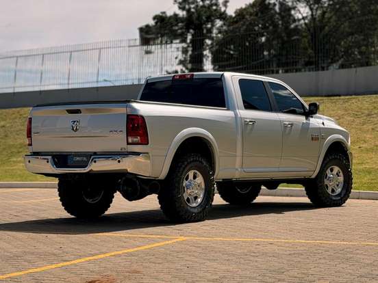 RAM-2500-6.7 LARAMIE 4X4 CD I6 TURBO DIESEL 4P AUTOMÁTICO RAM-2500-2012