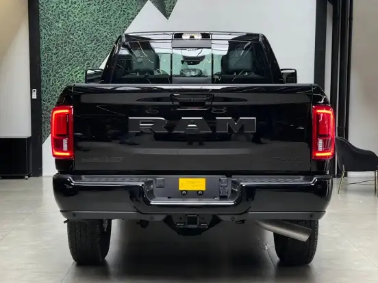 RAM-3500-6.7 I6 TURBO DIESEL LARAMIE NIGHT EDITION CD 4X4 AUTOMÁTICO RAM-3500-2026