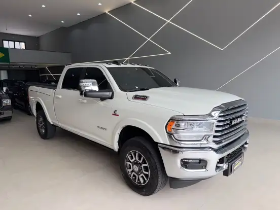 RAM-3500-6.7 I6 TURBO DIESEL LIMITED LONGHORN CD 4X4 AUTOMÁTICO RAM-3500-2024