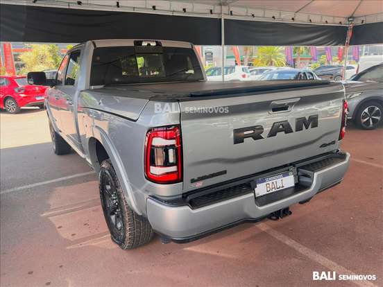 RAM-3500-6.7 I6 TURBO DIESEL LARAMIE NIGHT EDITION CD 4X4 AUTOMÁTICO RAM-3500-2022