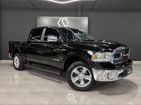 RAM CLASSIC 5.7 V8 GASOLINA LARAMIE CD 4X4 AUTOMÁTICO