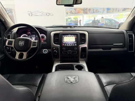 RAM-CLASSIC-5.7 V8 GASOLINA LARAMIE NIGHT EDITION CD 4X4 AUTOMÁTICO RAM-CLASSIC-2022