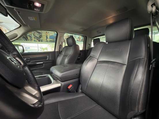 RAM-CLASSIC-5.7 V8 GASOLINA LARAMIE NIGHT EDITION CD 4X4 AUTOMÁTICO RAM-CLASSIC-2022