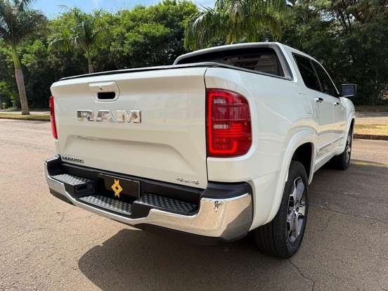 RAM-RAMPAGE-2.2 TURBO DIESEL LARAMIE 4X4 AUTOMÁTICO RAM-RAMPAGE-2025