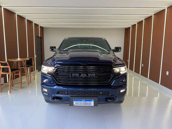 RAM-1500-5.7 V8 GASOLINA LIMITED NIGHT EDITION CD 4X4 AUTOMÁTICO RAM-1500-2024