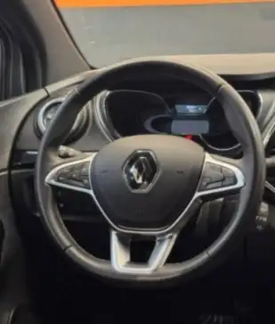 RENAULT-CAPTUR-2021