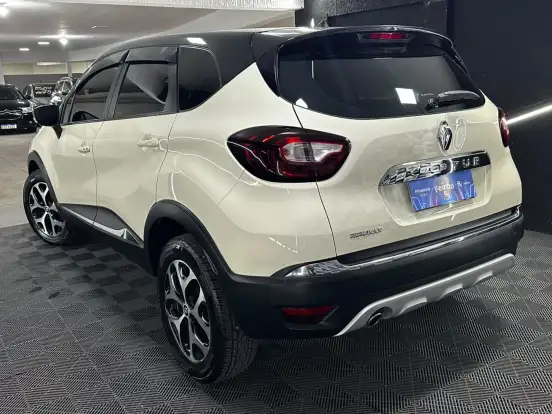 RENAULT-CAPTUR-2019