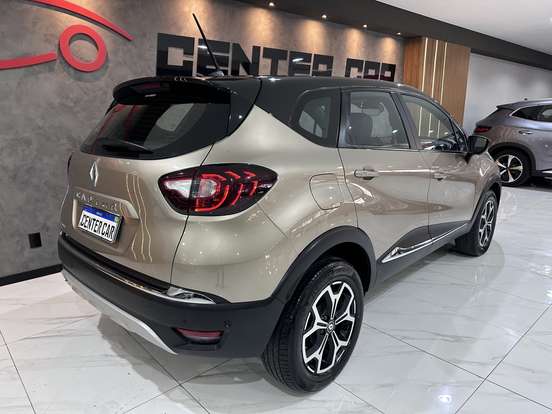 RENAULT-CAPTUR-2022