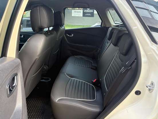 RENAULT-CAPTUR-2017