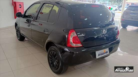 RENAULT-CLIO-2014