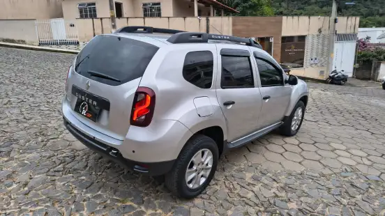 RENAULT-DUSTER-2019