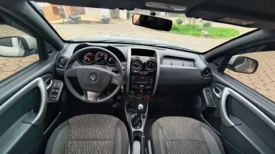 RENAULT-DUSTER-2019