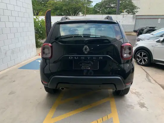 RENAULT-DUSTER-2023