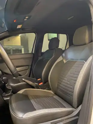 RENAULT-DUSTER-2023