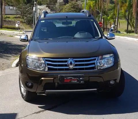 RENAULT-DUSTER-2012