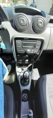 RENAULT-DUSTER-2012