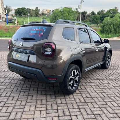 RENAULT-DUSTER-2023
