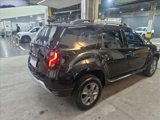 RENAULT-DUSTER-2018