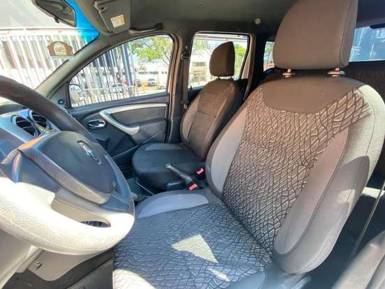 RENAULT-DUSTER-2018