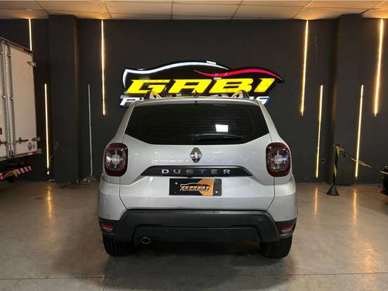 RENAULT-DUSTER-2022