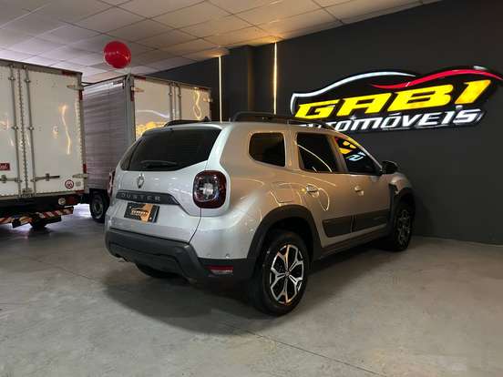 RENAULT-DUSTER-2022