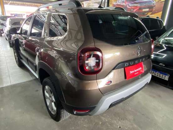 RENAULT-DUSTER-2021